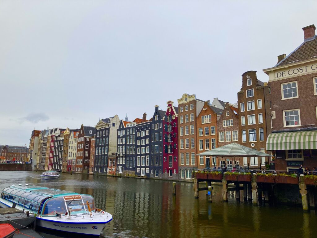 Amsterdam-Lertsiri-Travel